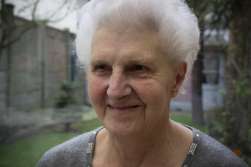 Maria Maes (82) beleeft haar tweede jeugd. (foto: Joy De Meulemeester)